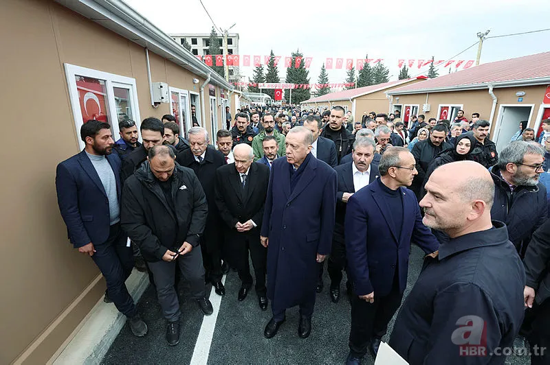 Başkan Erdoğan Kahramanmaraş'ta AFAD çarşısını ziyaret etti 15