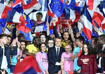 Macron'un cumhurbaşkanlığı kesinleşti