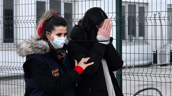 Sınırdan YPG’li teröristi geçiren Gülistan’ın öğretmen olduğu ve 4 bildiği ortaya çıktı