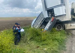 TIR ile kafa kafaya çarpışan otomobilin sürücüsü öldü
