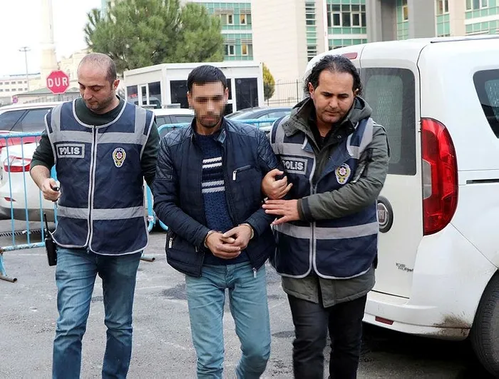 Gaziantep’te sokak ortasında eşini döven Emrah Çilo tutuklandı