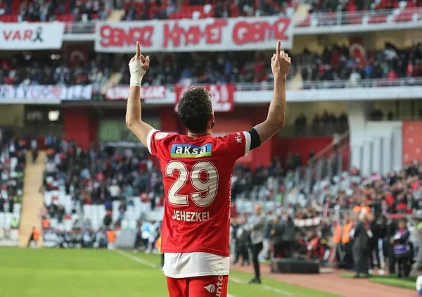 İşgalci İsrail’in propagandasını yapan Antalyasporlu Sagiv Jehezkel provokasyona böyle hazırlanmış! Ülkesine postalandı