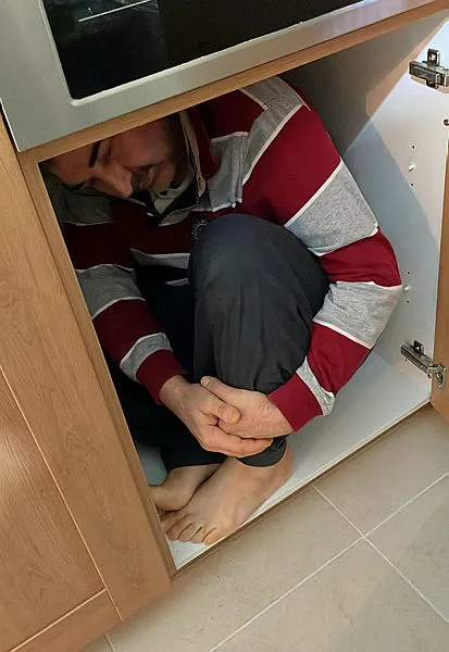 6 yıl kesinleşmiş cezası bulunan FETÖ’cü mutfak dolabından çıktı