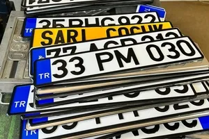 APP plakalara bir af daha