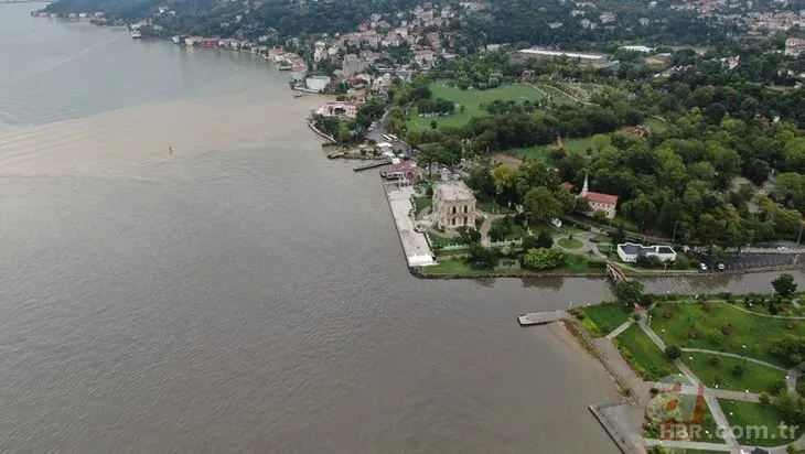 İstanbul Boğazı çamura bulandı! Sağanak sonrası havadan görüntülendi