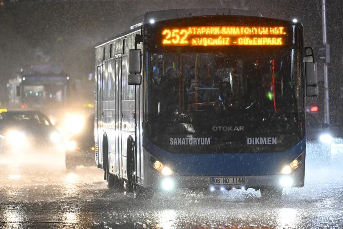 Meteoroloji hava durumu | İstanbul'da sağanak yağış başladı! Ne kadar sürecek? - 6