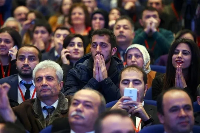 ogretmen-atamasinda-takvim-ve-kadro-belli-mi-bakan-yusuf-tekinden-flas-aciklama-1713344797283.jpeg Öğretmen atamasında takvim ve kadro belli mi? Bakan Yusuf Tekin'den flaş açıklama - 3