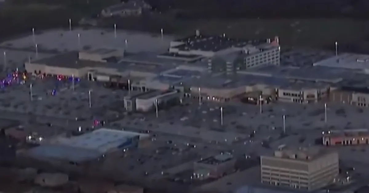 ABD'de AVM’ye silahlı saldırı: 8 yaralı