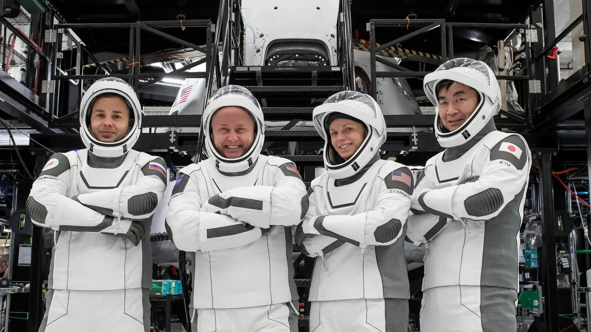 Astronotlar dünyaya dönüyor! NASA istasyonda ilk kez acil tahliye başlattı