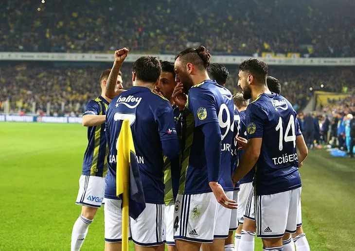 Fenerbahçe’de gelecek sezon kadro değişecek! İşte biletleri kesilecek isimler