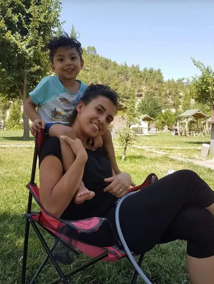 1598870597940.jpg Son dakika: Minibüs çarpmıştı! Pelin öğretmenin öldüğü kaza kamerada - 1