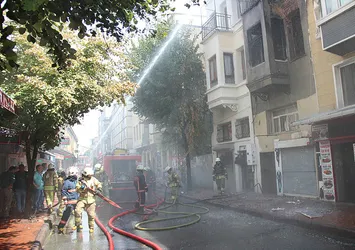 İstanbul Fatih'te yangın