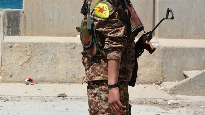 YPG/PKK'lı teröristler Haseke'de bir ayda 2 bin 700 genci zorla silah altına aldı - 2