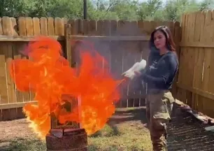 ABD’de şeytani provokasyon: Siyonist Cumhuriyetçi Valentina Gomez Kur’an-ı Kerim’i yaktı!