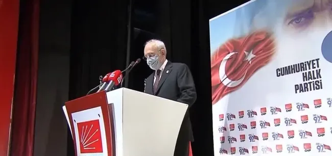 esaddan-kilicdarogluna-bulusma-cagrisi-sivillerin-zulmunden-kactigi-esad-cozum-mu-1632304348823.jpg Esad’dan Kılıçdaroğlu’na buluşma çağrısı! Sivillerin zulmünden kaçtığı Esad çözüm mü? - 7