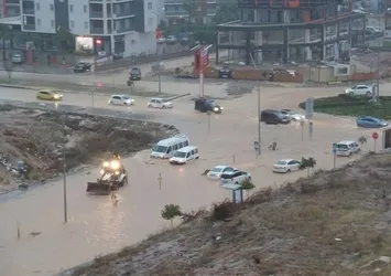 Mersin'de sel sularına kapılan kadın hayatını kaybetti
