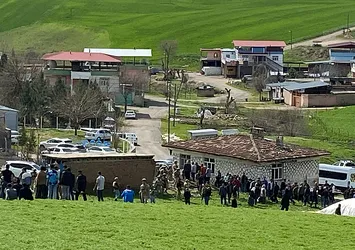 Muhtarlık yarışı Diyarbakır'da can aldı! Ailelerin kavgasında 12 kişi yaralandı