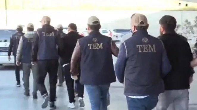 FETÖ’cüler ’kıskaç’ta! 29 ilde KISKAÇ-20 operasyonlarında 108 şüpheli yakalandı