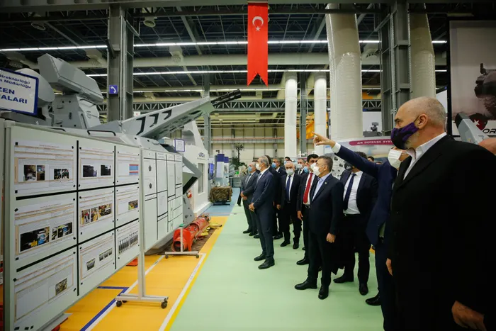 Arnavutluk Başbakanı Edi Rama Türk teknolojisinin kalbi ASELSAN’ı ziyaret etti: Bu ülkenin yaptıkları gerçekten çok etkileyici