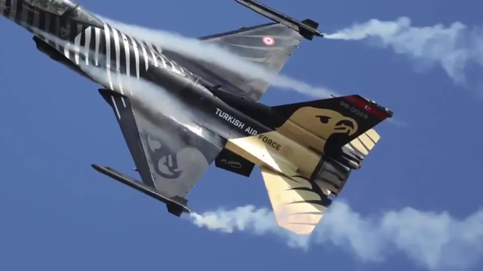 MSB duyurdu: SOLOTÜRK’ten muhteşem görüntü