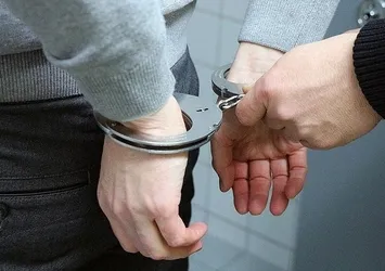 5 ilde FETÖ operasyonu: 4 gözaltı