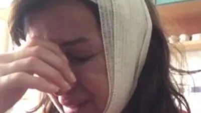 Güzellik salonunda topuklu ayakkabı dayağı