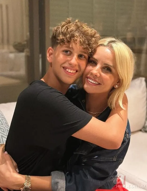 Esra Erol "nazar çıktı" deyip paylaştı! Canlı yayın öncesi görünmez kaza 6