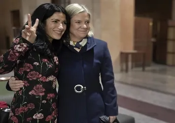 İsveç'in açıklamalarının ardından PKK'lı vekil Amineh Kakabahev nefret kustu!