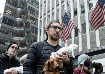 New York'ta Yahudi asıllı Amerikalılar Gazze'de öldürülen çocuklar için yürüdü