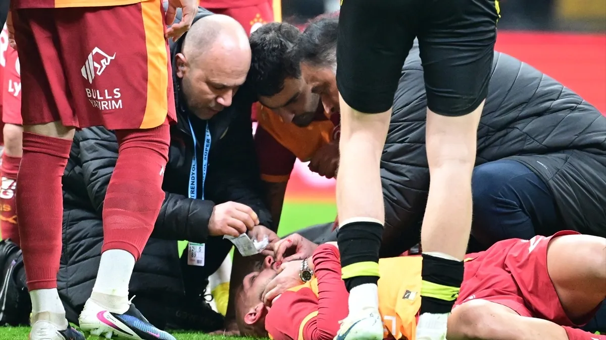 Rams Park’ta korku dolu gece! İki futbolcu çarpıştı ambulans oyun alanına girdi!