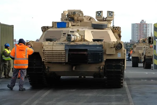 jens-stoltenberg-abdnin-m1-abrams-tanki-ingiltere-ve-almanyaninkilerle-birlikte-fark-yaratabilir-1674674973927.jpg Jens Stoltenberg: ABD'nin "M1 Abrams" tankı İngiltere ve Almanya'nınkilerle birlikte fark yaratabilir - 5