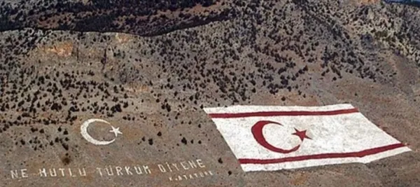 Beşparmak’taki KKTC bayrağı Rumları çıldırttı