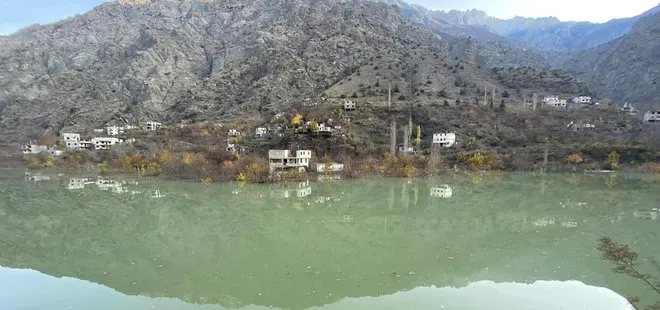 Yusufeli Barajı’nda su seviyesi 47 metreye ulaştı! Boşaltılan evler sular altında kalmaya başladı
