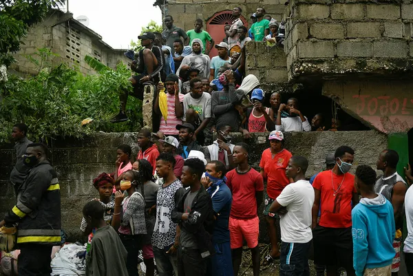 1629238191878.jpg Haiti'deki 7,2 büyüklüğündeki depremde can kaybı 1941'e yükseldi - 2