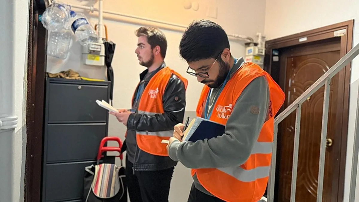 AK Parti'den İstanbul'da 10 bin 736 haneye ziyaret