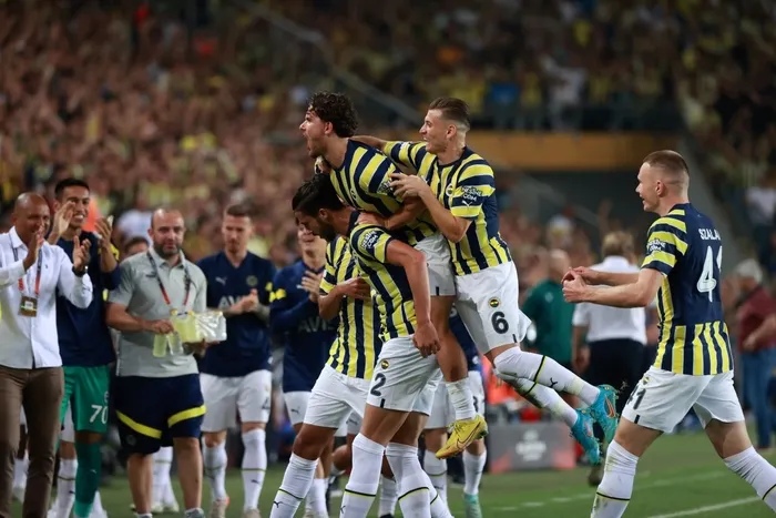 fenerbahce-903te-guldu-fenerbahce-dinamo-kiev-2-1-mac-sonucu-ozet-1662663072208.jpg Fenerbahçe 90+3'te güldü | Fenerbahçe - Dinamo Kiev: 2-1 (MAÇ SONUCU ÖZET) - 1