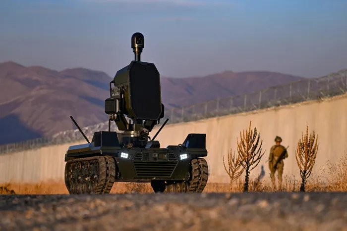 Türkiye-İran sınırına güvenlik duvarı! Yüzde 70'i bitti - 1