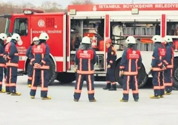 CHP'li İBB'de diz boyu vurgun! İstanbullunun paraları soygun ihalelerine gidiyor: 3 katı fiyatına aldılar