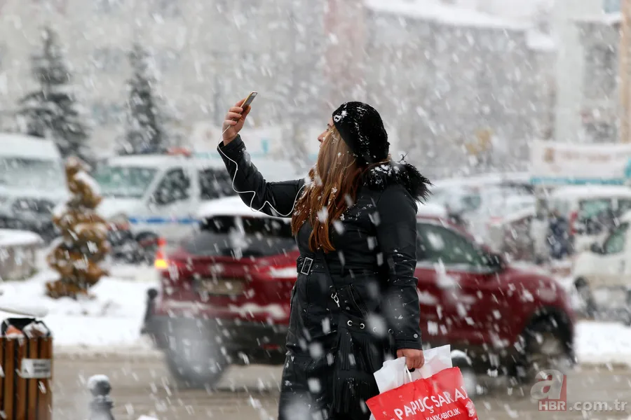 Kar yağışı sonrası eğitime ara! Valiliklerden peş peşe açıklama: İl il tatil edilen okullar 2