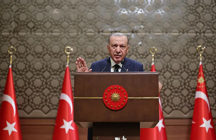 baskan-erdogan-8-anadolu-medya-odulleri-toreninde-konustu-1717618532693.jpg Başkan Erdoğan 8. Anadolu Medya Ödülleri töreninde konuştu! - 7