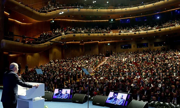 baskan-erdogandan-super-kupa-mesaji-sporun-siyasi-rekabetin-mezesi-haline-getirilmesi-yanlis-1703966738862.jpg Başkan Erdoğan'dan Süper Kupa mesajı: Sporun siyasi rekabetin mezesi haline getirilmesi yanlış