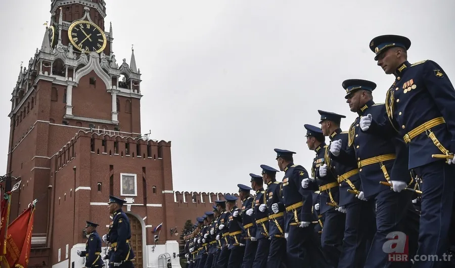 Rusya'daki 9 Mayıs Zafer Günü kutlamalarından renkli görüntüler 24