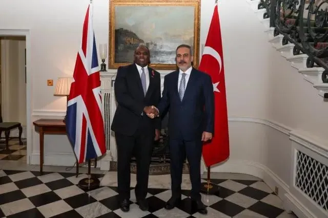 disisleri-bakani-hakan-fidandan-pes-pese-suriye-diplomasisi-1733691285140.jpeg Dışişleri Bakanı Hakan Fidan'dan peş peşe Suriye diplomasisi! - 1