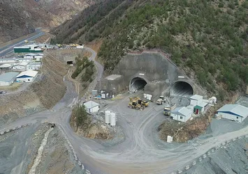 Yeni Zigana Tüneli'nde yüzde 55 seviyesine ulaşıldı