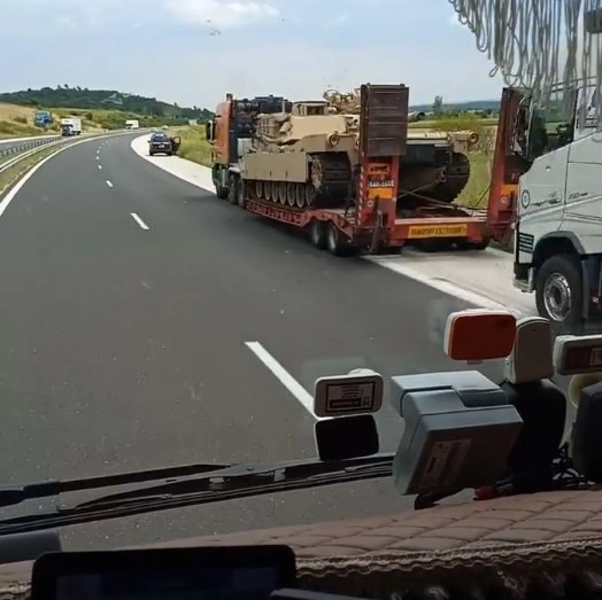 Yunanistan tarihi iyice unuttu! Türkiye sınırına onlarca tank yerleştirdiler! Sözde NATO müttefiki ABD de işin içinde