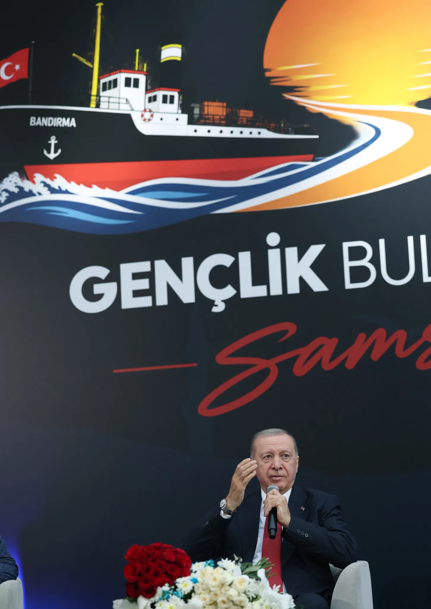 Samsun'daki Açılış Sonrası Gençlik Buluşmasında İç ve Dış Politika Mesajları