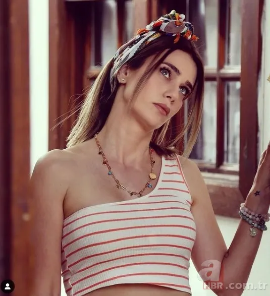 Kurtlar Vadisi Pusu dizisinin ünlü ismi Savcı Leyla'sı fiziğiyle şaşırttı 22