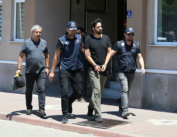 HDP'li vekil Hüda Kaya'nın oğlu Muhammed Cihad Cemre ile ilgili yeni gelişme! PKK'nın sözde üst düzey yöneticileriyle fotoğrafları çıkmıştı - 6