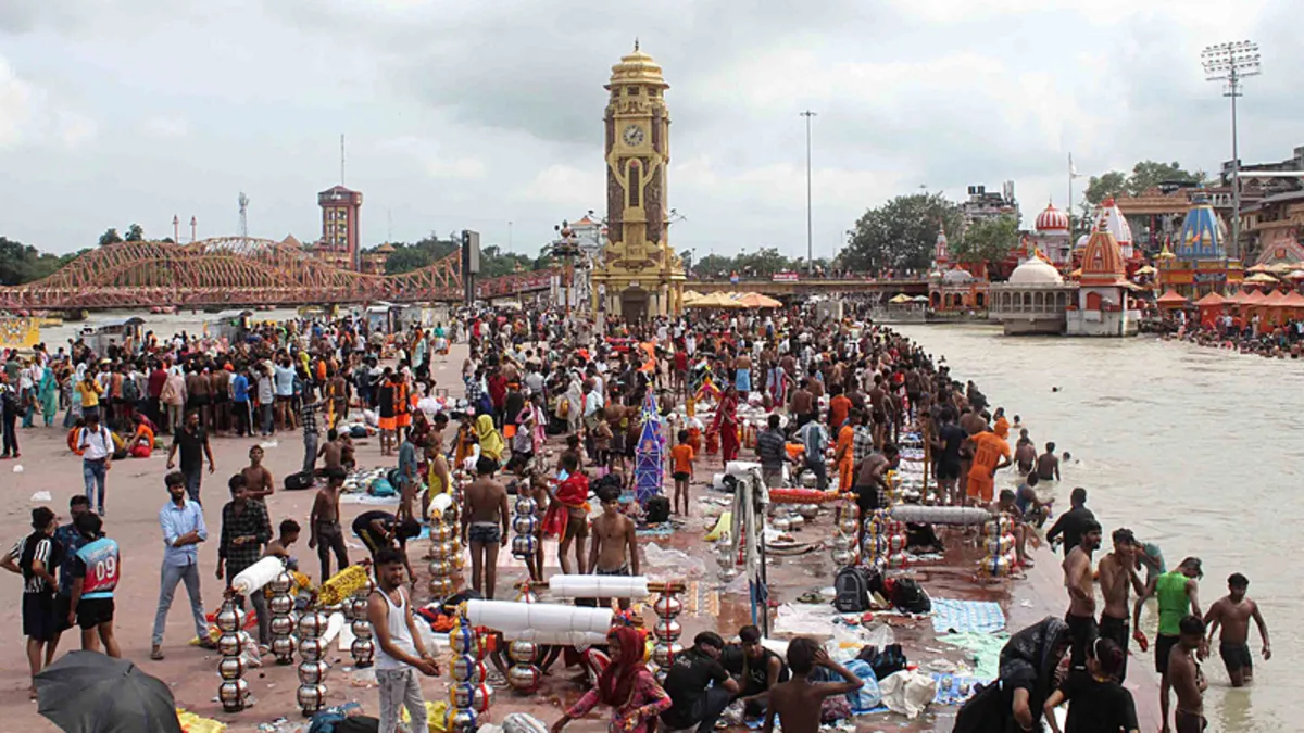 Hindistan'da tapınakta izdiham: 6 ölü, 25 yaralı