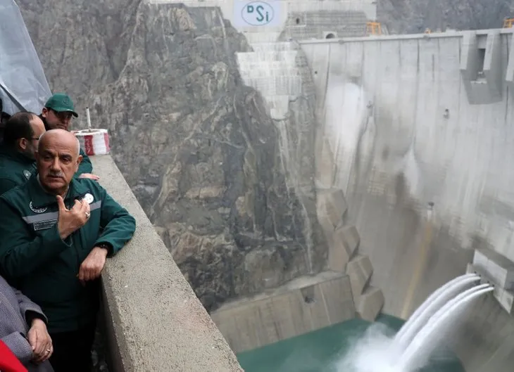 Yusufeli Barajı ve HES’te su seviyesi 74 metreye ulaştı